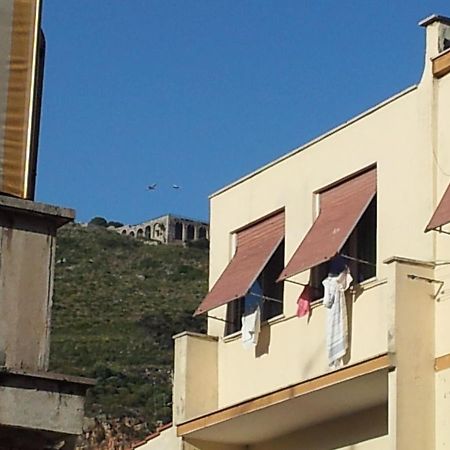B&B Dimora Di Traiano Terracina Exterior foto